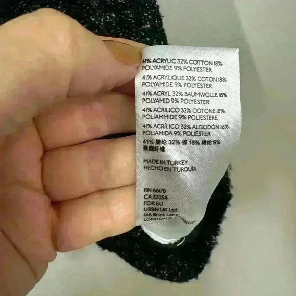 Free people black noir knit cropped tank sweater adjustable button straps small - Picture 4 of 8